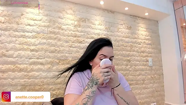 anette cooper online show from December 2025 03:23:01 AM