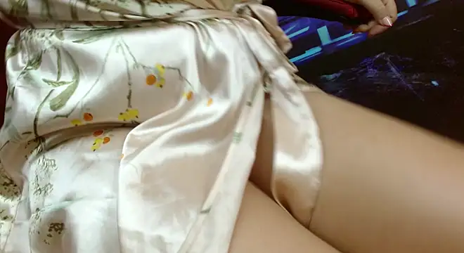 Abril Beltran  online show from February 2025 06:16:01 PM