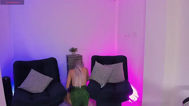 emilly smith 1 online show from November 2025 07:52:01 AM