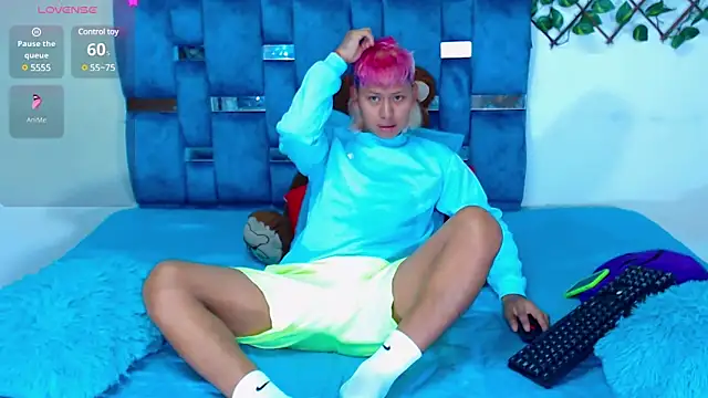 Snapshot of Hakim_prettynigg chatting on January 2025 03:23:02 PM Hakim prettynigg online show from January 2025 03:23:02 PM