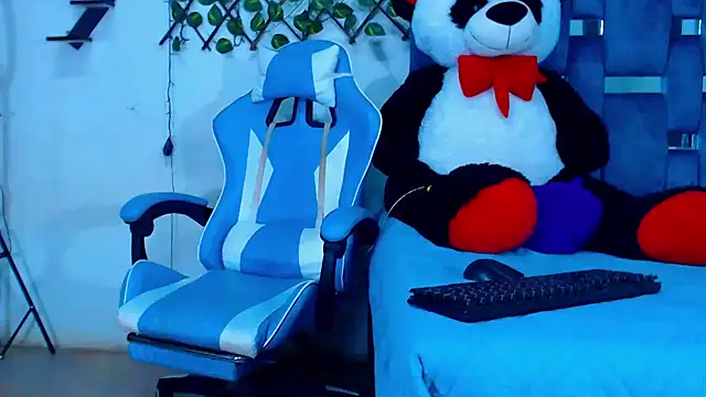 Snapshot of Hakim_prettynigg chatting on November 2025 05:36:02 PM Hakim prettynigg online show from November 2025 05:36:02 PM