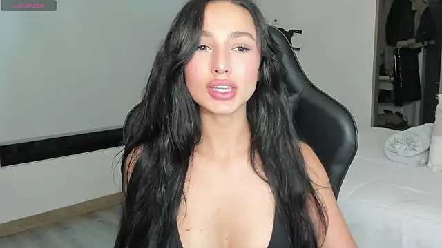 EvaMoet online show from March 2025 05:09:01 AM