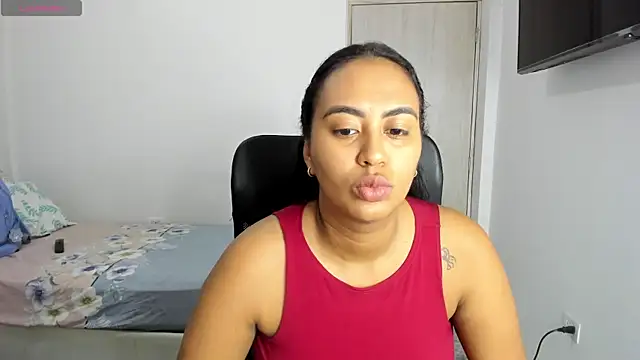 tracycum online show from November 2025 10:31:02 PM