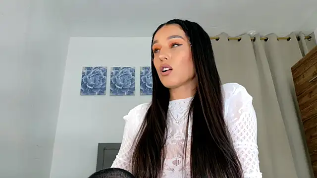 Snapshot of Ariadna-07 chatting on July 2026 03:19:02 AM Ariadna-07 online show from July 2026 03:19:02 AM