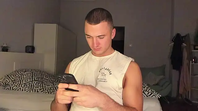 paulblack21 online show from November 2025 09:31:01 PM