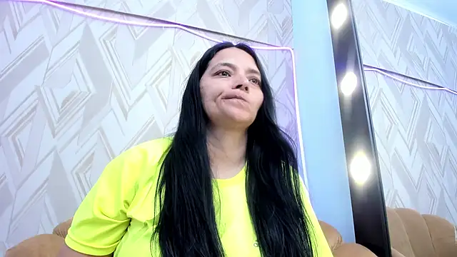 veronica salas online show from February 2025 08:58:02 PM