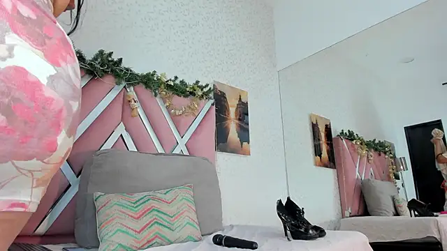 veronica salas online show from December 2025 07:10:02 PM