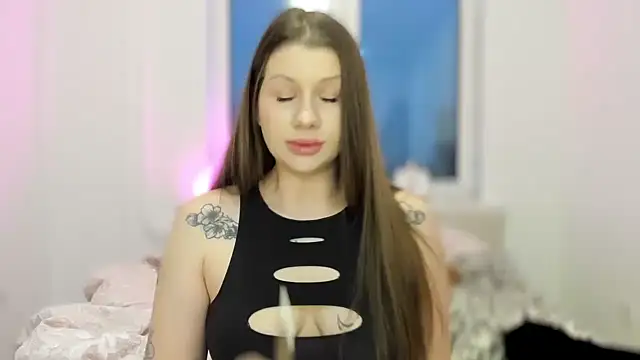 Snapshot of JuicyHelenX chatting on November 2025 01:55:01 PM JuicyHelenX online show from November 2025 01:55:01 PM