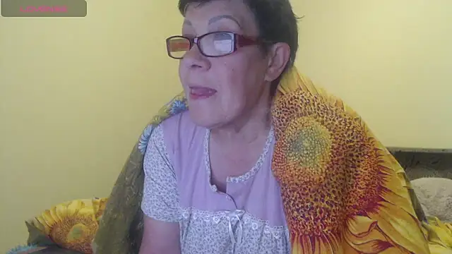 Snapshot of Sandra_Carina chatting on May 2026 04:41:02 AM Sandra Carina online show from May 2026 04:41:02 AM