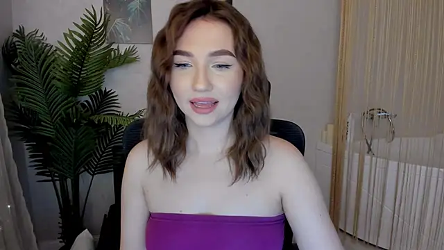 Snapshot of GracefulLook chatting on February 2025 10:36:01 PM GracefulLook online show from February 2025 10:36:01 PM