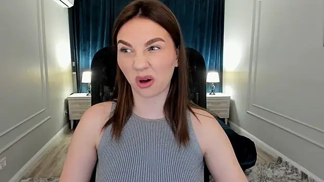 Snapshot of GracefulLook chatting on February 2025 03:34:02 AM GracefulLook online show from February 2025 03:34:02 AM