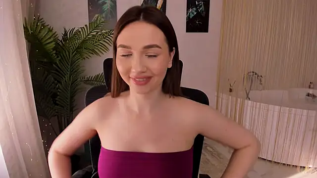 Snapshot of GracefulLook chatting on February 2025 06:49:02 AM GracefulLook online show from February 2025 06:49:02 AM