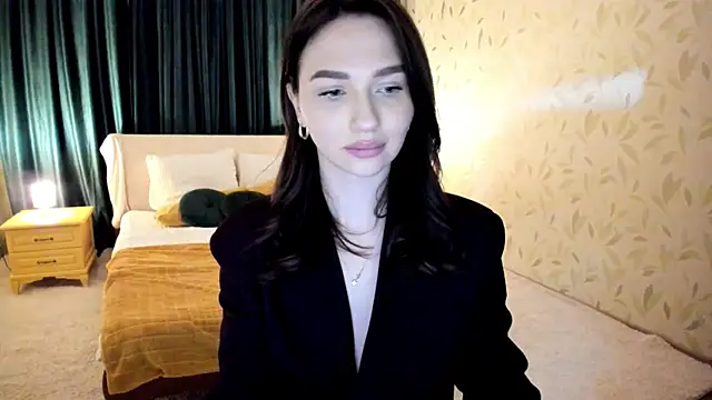 Snapshot of GracefulLook chatting on October 2025 07:45:01 PM GracefulLook online show from October 2025 07:45:01 PM