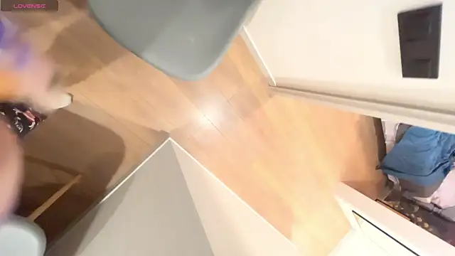 sabrinasmith23 online show from April 2026 06:32:01 PM