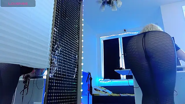 wickedxqueen online show from April 2026 12:53:02 PM