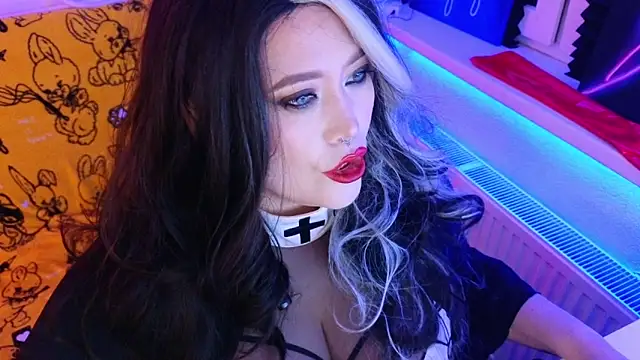 wickedxqueen online show from June 2026 09:26:01 PM