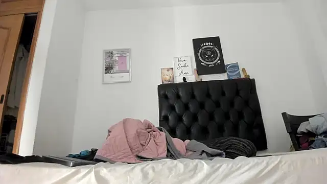 JohanyLatino online show from January 2025 03:00:02 AM