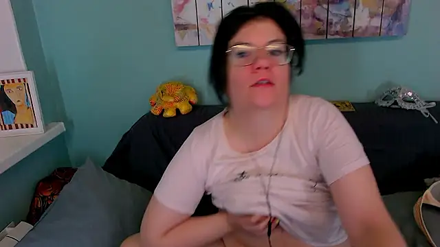 EverlyRays online show from March 2026 10:19:02 AM