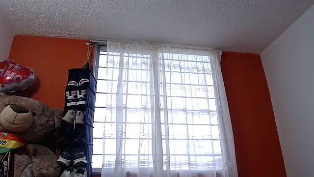 lady hot2xx online show from April 2026 10:10:02 PM