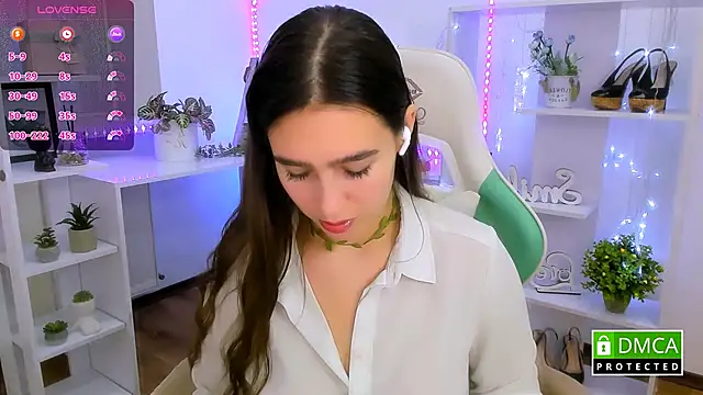  Eliizabeth  online show from January 2026 09:42:01 PM