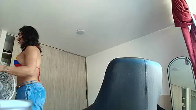 roxana collins online show from July 2026 07:40:02 PM
