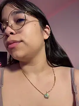 Snapshot of tati_reyess chatting on June 2026 11:35:02 AM tati reyess online show from June 2026 11:35:02 AM