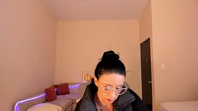 Kristen Garner online show from July 2026 07:45:01 PM