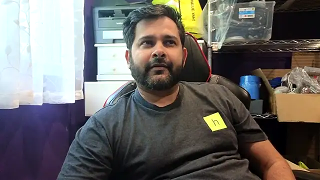 Snapshot of Sakhtlaundaz chatting on June 2026 09:35:02 PM Sakhtlaundaz online show from June 2026 09:35:02 PM