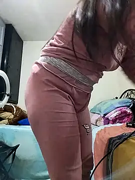 lolo890 online show from February 2026 02:45:01 PM