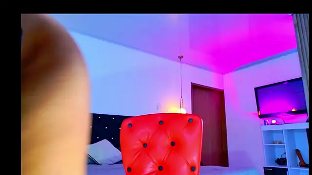 SQUIRT4UMEGAN online show from July 2026 04:10:02 PM
