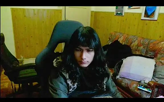 calliemaggotbone online show from December 2025 02:43:02 PM