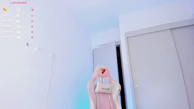 mia yourmommy online show from December 2025 12:53:01 AM