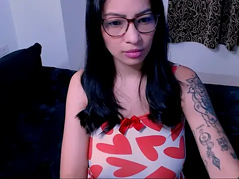 Snapshot of diana__34 chatting on October 2025 01:03:02 AM diana 34 online show from October 2025 01:03:02 AM