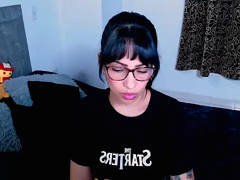 diana  34 online show from November 2025 12:00:01 AM