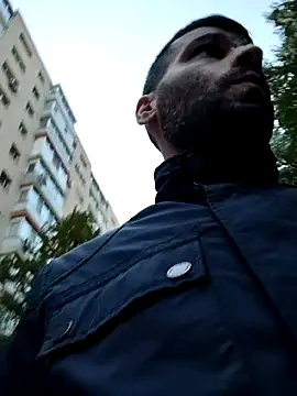 J0nyhson online show from September 2025 04:01:02 PM