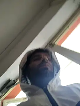 J0nyhson online show from October 2025 07:29:01 AM