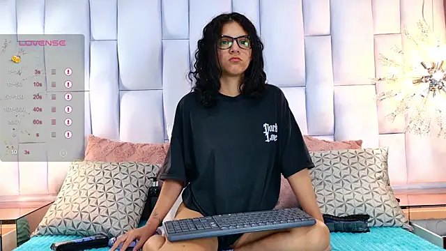 Iris Ross  online show from November 2025 11:35:01 AM