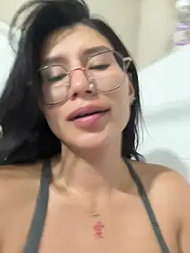 emily villamil online show from February 2026 04:41:01 PM