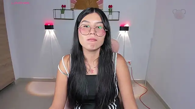 emily villamil online show from April 2026 09:09:02 PM