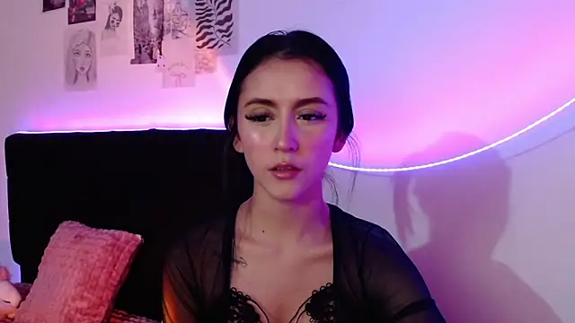 Snapshot of Coralinnee_ chatting on February 2025 05:37:01 AM Coralinnee online show from February 2025 05:37:01 AM