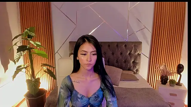 Snapshot of Coralinnee_ chatting on September 2025 03:39:02 AM Coralinnee online show from September 2025 03:39:02 AM