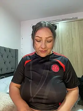Snapshot of Lady__Pink chatting on June 2026 08:43:02 PM Lady Pink online show from June 2026 08:43:02 PM