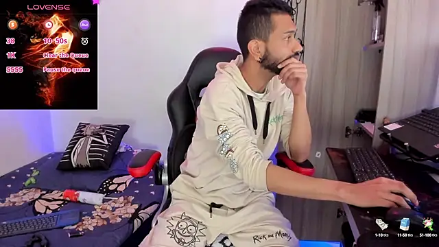 Aron Baylor online show from October 2025 07:07:02 AM