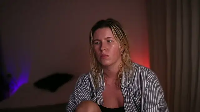 moonamii online show from September 2025 06:29:01 PM