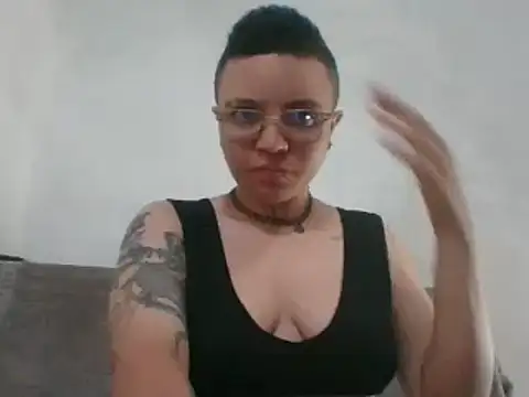 Snapshot of EdenJupiter chatting on March 2025 10:17:02 PM EdenJupiter online show from March 2025 10:17:02 PM