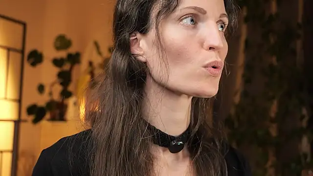 yulladao online show from November 2025 05:55:02 PM