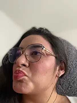 Lia flowers online show from February 2025 10:06:02 PM