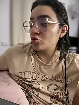 Lia flowers online show from March 2025 02:14:02 AM