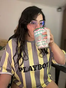 Lia flowers online show from February 2026 11:10:02 PM