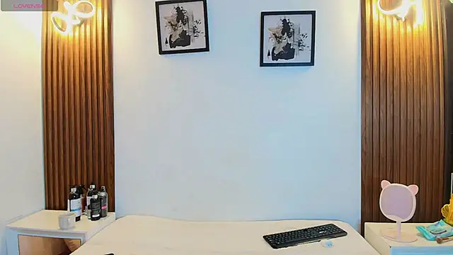 Snapshot of SofiaSweet_ chatting on May 2026 09:58:02 AM SofiaSweet online show from May 2026 09:58:02 AM